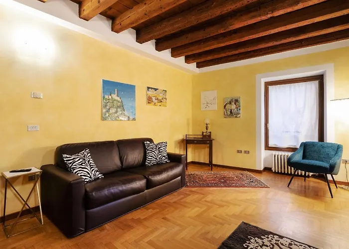 Guesthost - Citta Antica Charming Flat Βερόνα