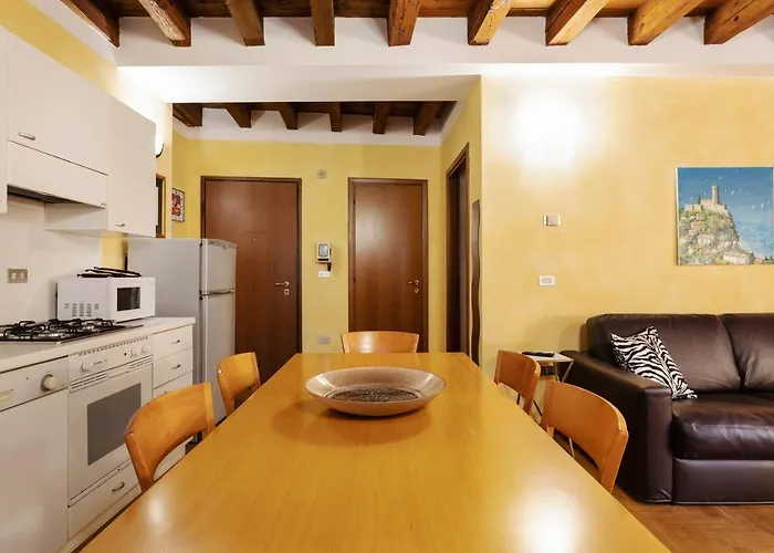 Διαμέρισμα Guesthost - Citta Antica Charming Flat Βερόνα