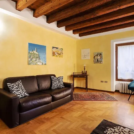 Guesthost - Citta Antica Charming Flat Verona