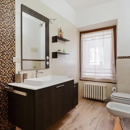 Guesthost - Citta Antica Charming Flat Apartment Verona
